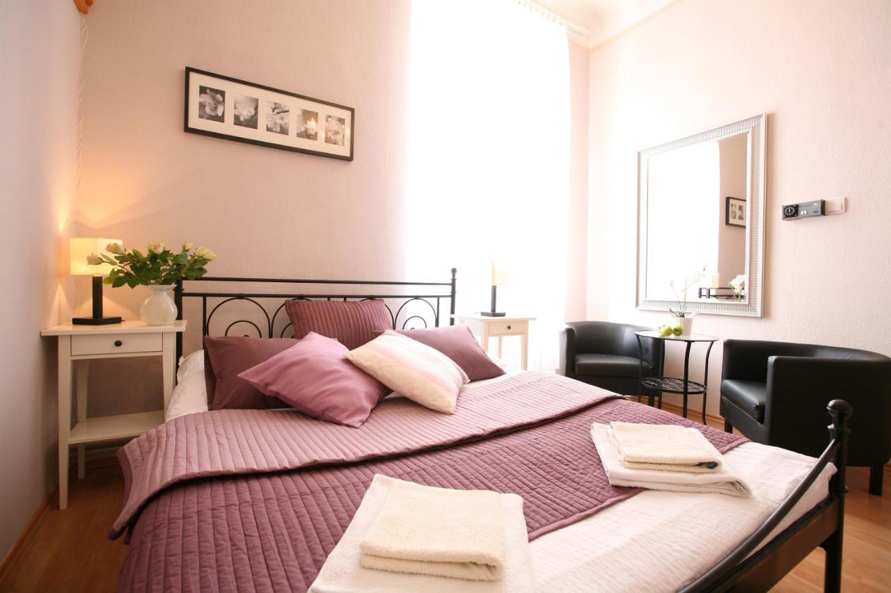 Apartment Karolina Prague Extérieur photo